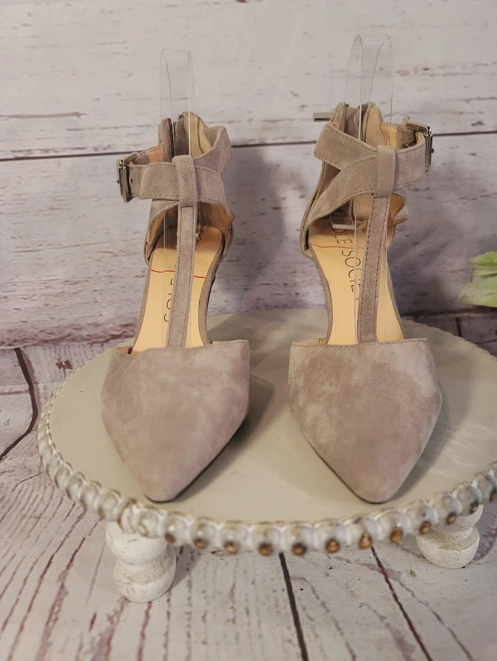 Sole Society Taupe /Neutral Gray-Beige Suede Pointed-Toe T-Strap Heels Size 6
